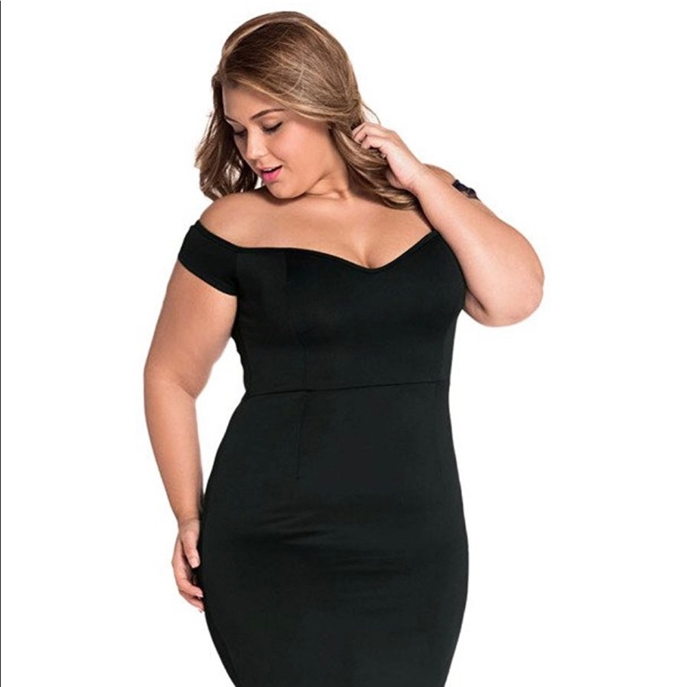 Womens Off Shoulder Flouncing Mermaid Gown - Black